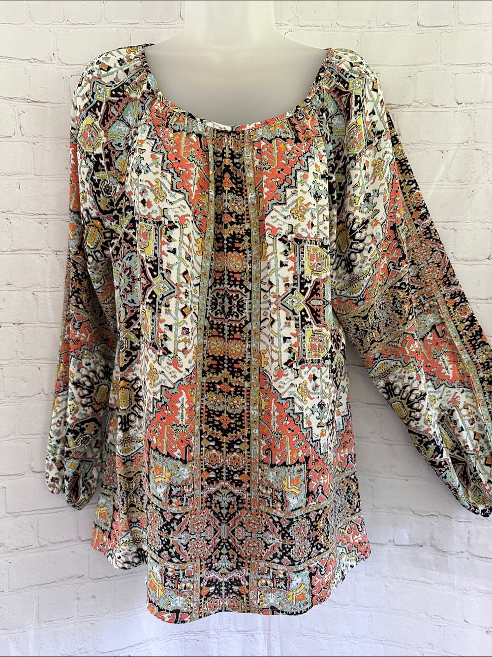 Chelsea & Theodore Multi Color Long Sleeve lightweight Blouse/Tunic size M